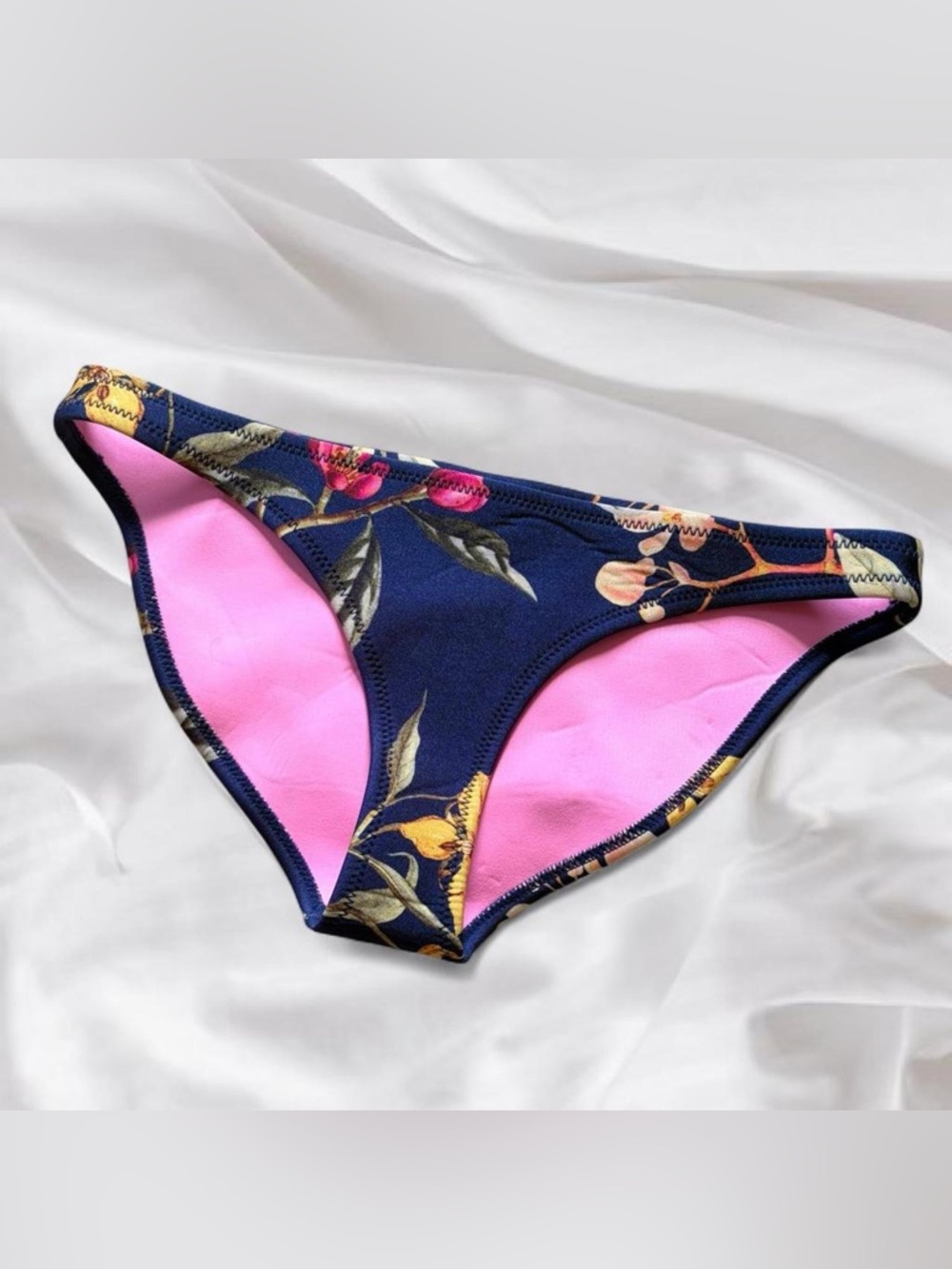 ‼️SOLD‼️Triangl Navy Floral Bikini Bottoms